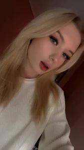 Tiffany_Paw: Public ( 6 фото)