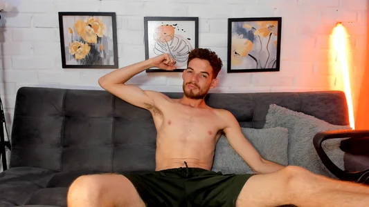 MATEO_HUNTER: Public ( 4 фото)