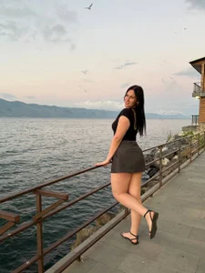 Bonnie_White a business meeting in the very heart of Armenia Billede 2