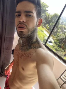 BlackTattooKingのMasterの枚の写真