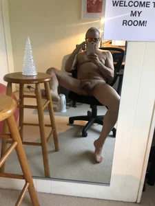 hotdadbod Public Pic 6