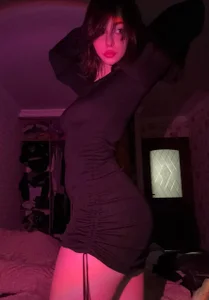LanaLutz Public Pic