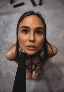 Top_SkinnySub girl图片