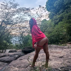 lovely_kitt let's play in the forest 🐺🎀 Bilde 9