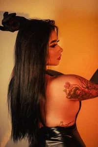 Allegra-Fiore light and memory of me🔥 Bilde