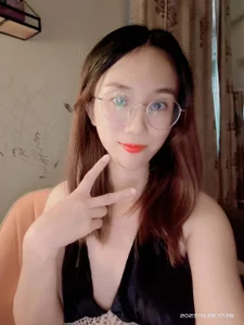 Lili_666 Public  3টি ছবি