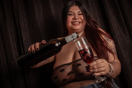 Thyna_Smithx69 I'm your pink petal Pic 2