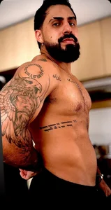 Ryan_Black3 Public صورة واحدة|Ryan_Black3 Public صورتان|Ryan_Black3 Public  4 صور|Ryan_Black3 Public  4 صورة