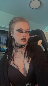 Selfies ❥! od darlingvicuous  2 snímek