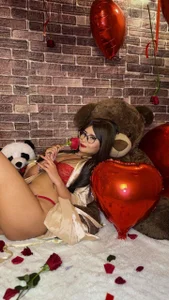 Ashlyeegray happy valentine Hình 3