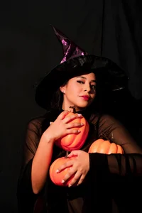 AriOliveira HALLOWEEN 🐈‍⬛ Foto 2
