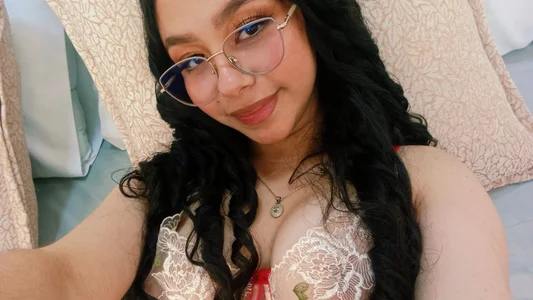 DaphneValucci Public Pic 7