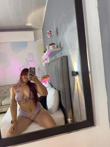 Lia_Violeta I don't promise to behave. รูป  4