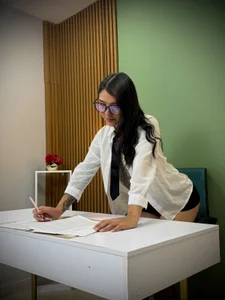 Gigi-Soler Do you want me to be your secretary? 🤍🔥 Pic