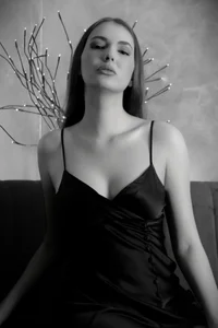 BaccaratRougee🖤 Bild 2