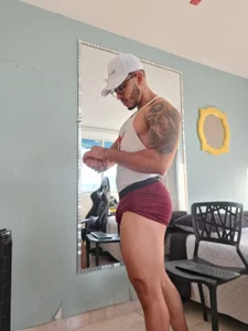 Liam_Kleiin some poses my love รูป  3