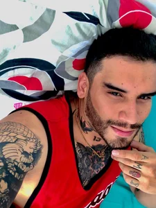 CamiloGray_: Public ( 3 фото)