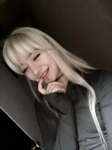 DanielleMyers Public Foto 3