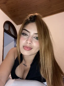 ArianaAlvarez_ Public Immagine 