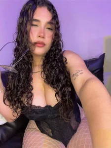 Chanelle_ SEXY LADY Pic 2