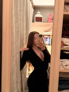 AuroraLawson sexy? Pic 4