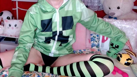 lovely_nekochan creeper minecraft cosplay Pic 3