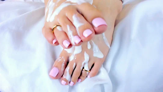 Martina_Gracex cum in feet🥵 Immagine  2
