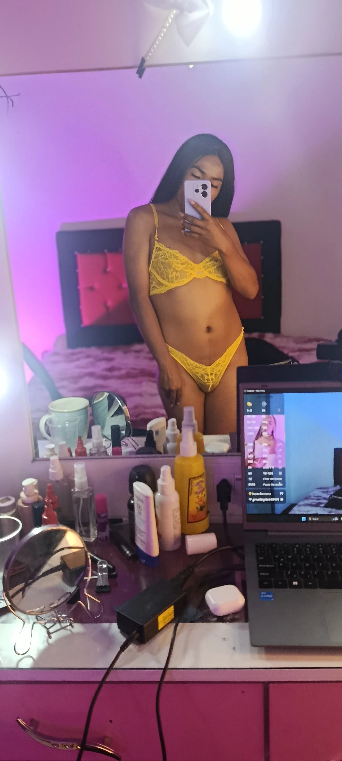 Scarlethvega99 adlı kullanıcının viral fotoğrafları:  3617