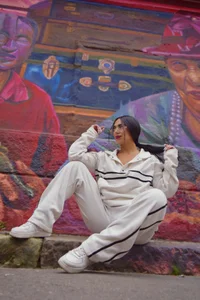 nikolevoshkie_ Street style 🩶 Foto 3