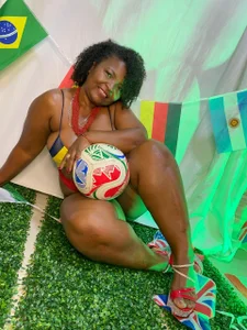 It's football time de sheyla__ebony  5 Imagens