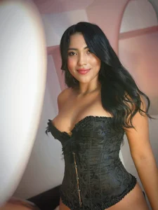 NatalieLewis C O R S E T 🖤 Kuva