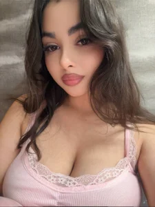 OttilieBurruss Your Monica Immagine  3