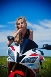 AdrianaSeaMotorcycle: Just be free图片 5