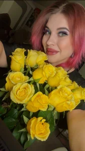 evaharve Love, thank you for the flowers❤️@NorthernKnightOfEvlampia Foto