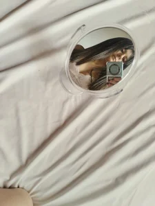 Lyonette_reading1Public Bild 2