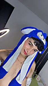 Benjamin_Buster Public 사진 6