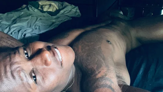 Sam_clarck hi টি ছবি