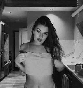 EliseNomik My life slika 4