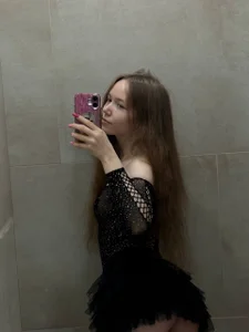 Pacific_Pollyの😈 Bad Girl Moodの 4枚の写真