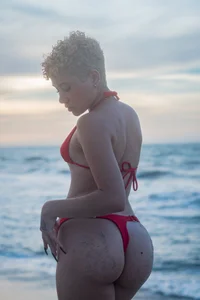 Camila_morgan16のPublicの 4枚の写真