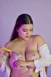 isabella_whiithe Hard to look just once 🎨🔥 Εικόνα