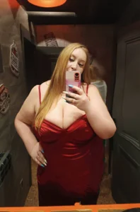 ElonaFox Public Pic 5