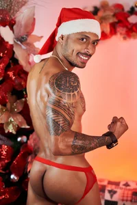 Sweet_Alessandre kullanıcısının My BIG cock enjoy Christmas albümü -  3 fotoğraf