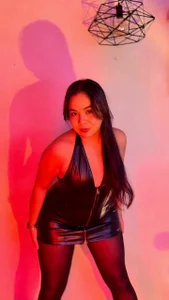 _Victoria_Collins Leftover and pleasure Kuva 2