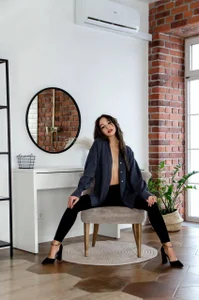 love me de Tracy-Taylor  2 photos