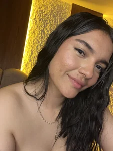 Julietha_Foxter_v I love looking at you intently.❤️ Bilde