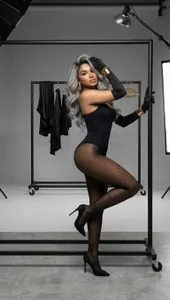 Goddess Ali de SexySaint_ALI  2 Imagens