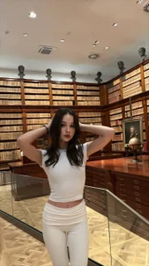 baby_brunettee_ Public Pic 2