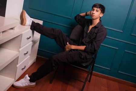 lucian_davii ME AT THE OFFICE! ❤️ Pic