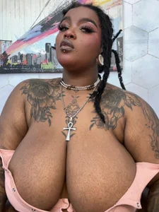 Anaa_Fuentess: sweet ebony👅🔥🥺 ( фото)